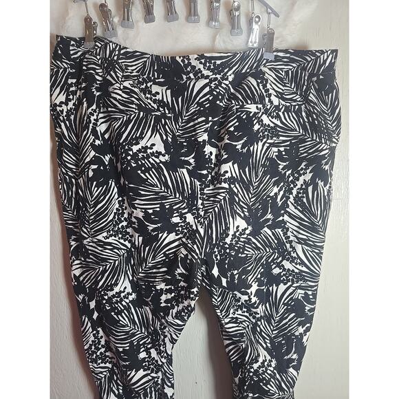 Tropical Capri Floral Plus 24 Lane Bryant Pants Vacation Office Holiday Chic - Picture 8 of 10